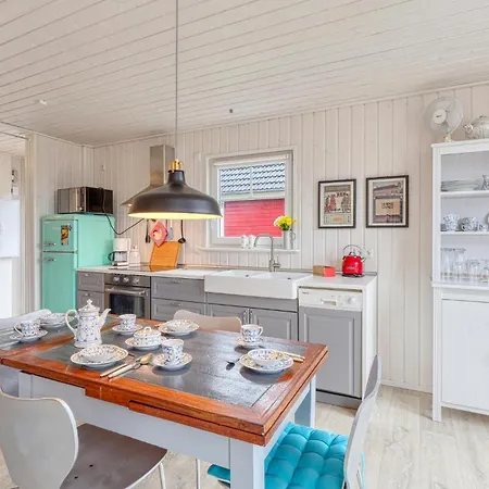 Cozy In With Wifi Holiday home Zerpenschleuse